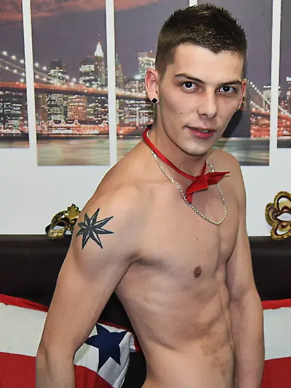 White gay 00hotbrad strap