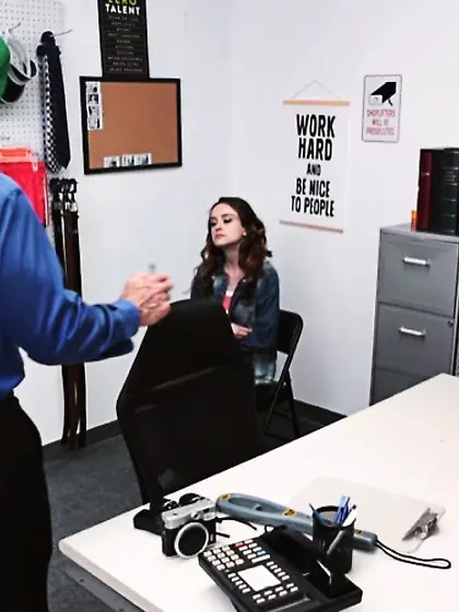 Muscular store guard dicks a thieving white...