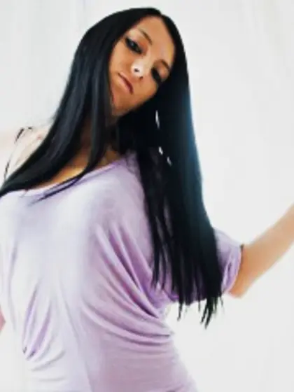 Brunette cindyblack88 perform dancing