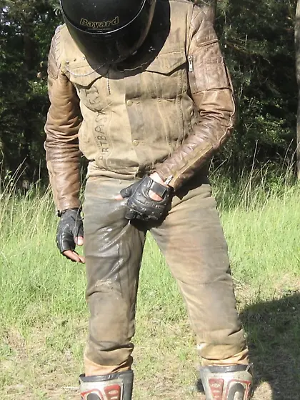 dirty, bulge, urinal, toilet, toilets, stinking, smelly,