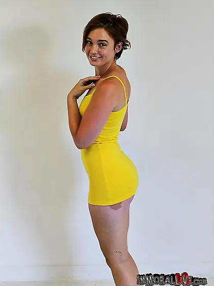 Naughty girls Jodi Taylor, Rikki Six and Naomi West display thei