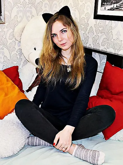 Teen snapshot dancing blonde