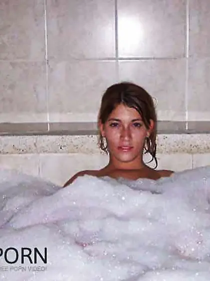 Putinha na lua de mel fez de tudo (caiu na net)