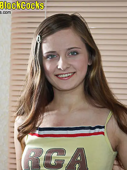 Teen girl gets hard fucking by black rod