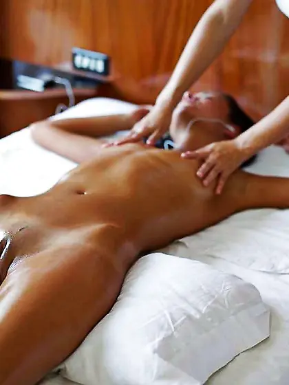 Singl Teenagers at Home