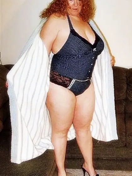 Busty Blonde Linda from Canada 45-50 years old