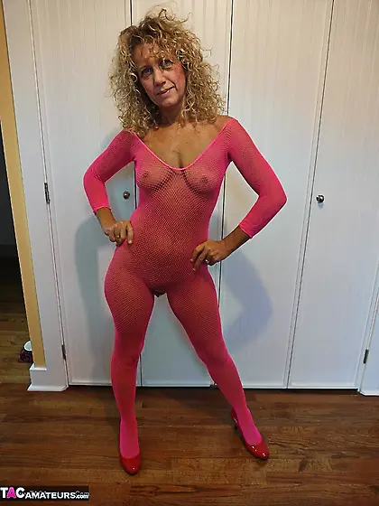 Nasty curly blonde bitch
