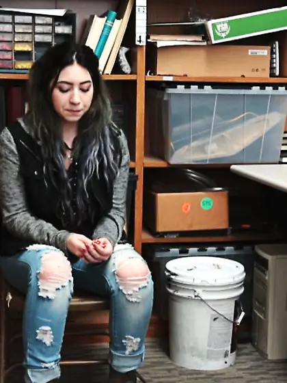 Curvy white girl does a shady security guard