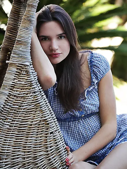 Would she be hotter if her pussy would have been shaven clean