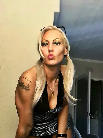 Sexy blonde in secretary outfits,  officially out of hour vie