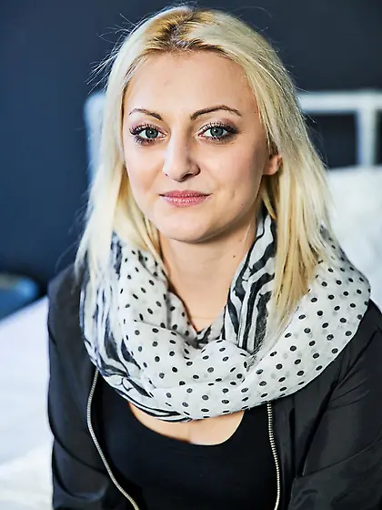 Cute blonde enjoys receiving old lover’s dick in doggy after giv