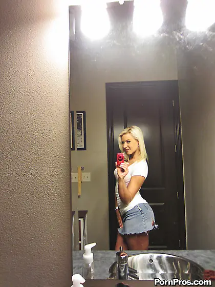 Curvy blonde loves pussy so much,  she opens it very often.  Lucki