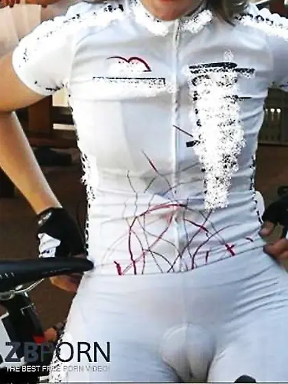 Vestidas e muito gostosas 14 - Clad