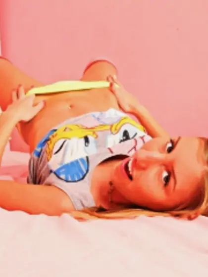 Blonde kelly perform anal