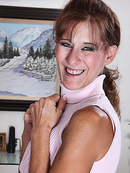 Girly brunette mom pink