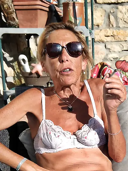 NANABURNS MY CLIT WITH HER CIGARETTE