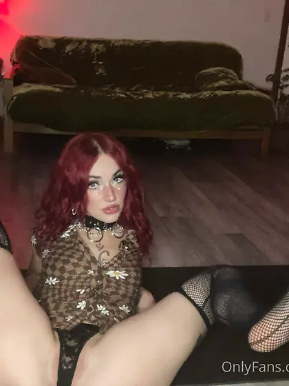 Cam Slut Feral Nymph