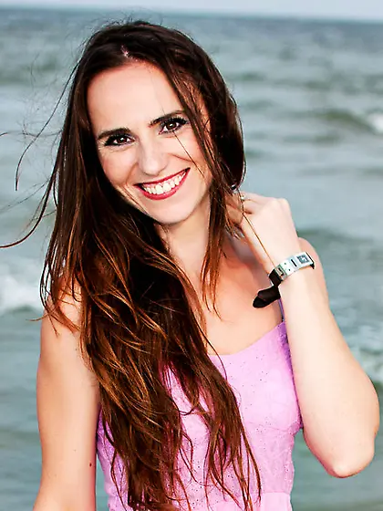 White milf brown hair