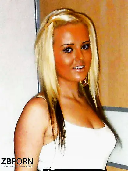 nineteen years old stef woman