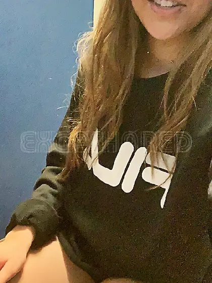 Girls peeing