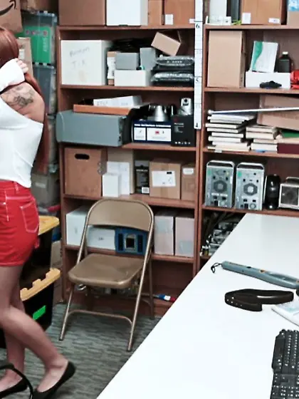 Delightful office sex between guard and thief