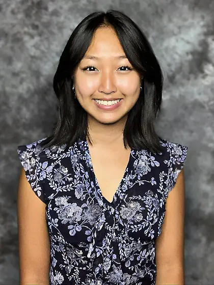 Should I expose her? Show her butthole?