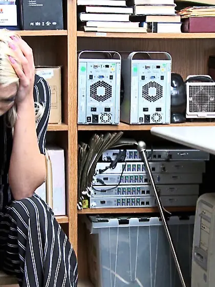 Classy gal humiliated when she’s caught stealing