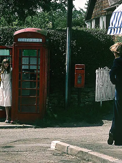 Classic brunette knows how to satisfy her...