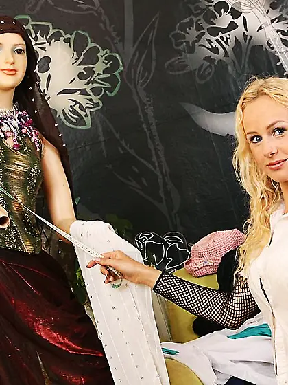 Busty blonde Welli Angel one by one sticking fingers inside shav