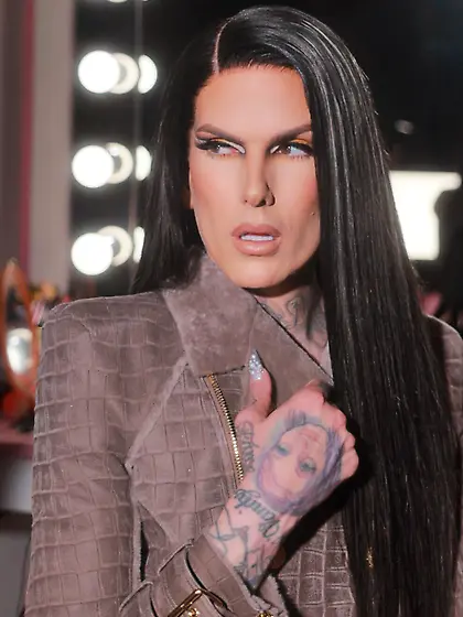 Jeffree Star tattooed makeup twink