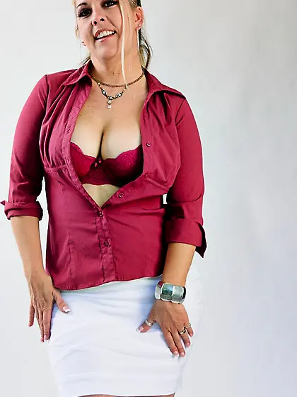 Blonde milf pink undies