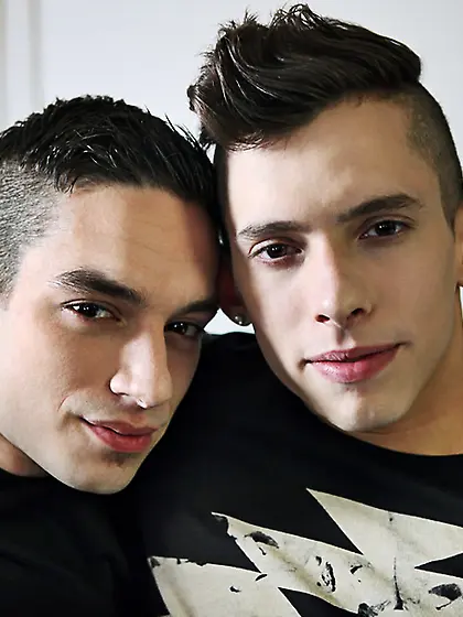 Gorgoeus gay lovers takes