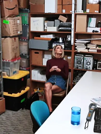 Bombshell filmed fucking store