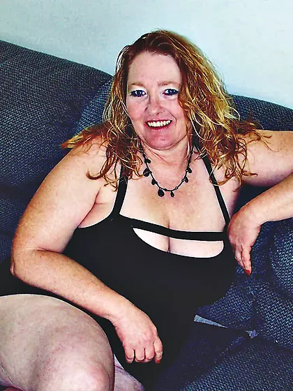 Busty Blonde Linda from Canada 45-50 years old