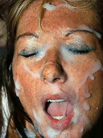 Blonde with the sore face of sperm