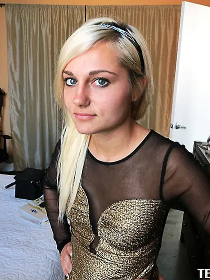 Charli Shiin wants to take cum shots all over her body after tak