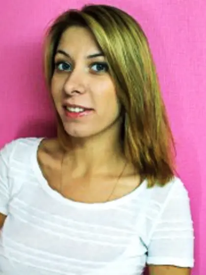 Blonde angel perform dancing