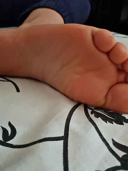 Romanian whore's feet