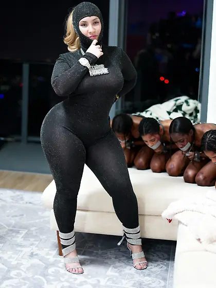 Pawg dominates niggers
