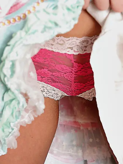 Teen looking like a Barbie with a big bow in hair masturbates tw