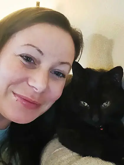 Jamie goes on the GGW bus to masturbate