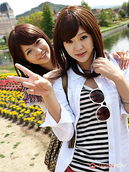 Girl from the country of the rising Sun walk the streets with na