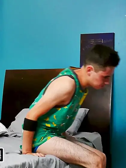 Bubble butt milf passionately