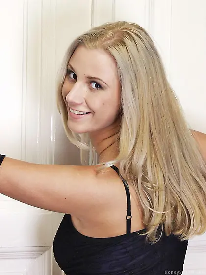 Fuckable blonde in stockings plays with her juicy naturals