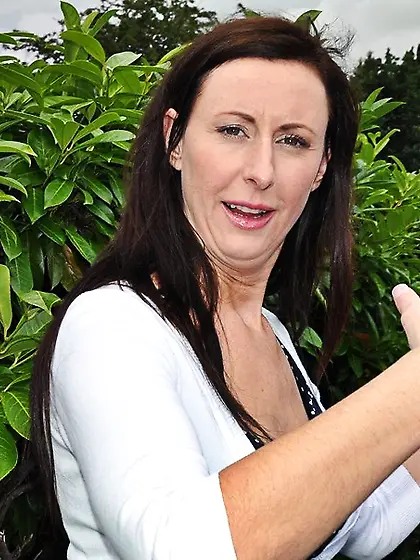 Brunette lara latex redhead