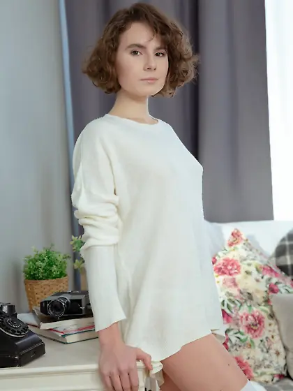 Short-haired babe strips to get her muff and asshole boned