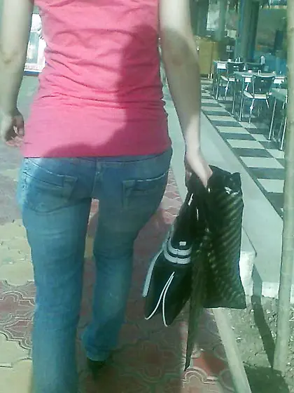 Guzel kalcalar ve bacaklar