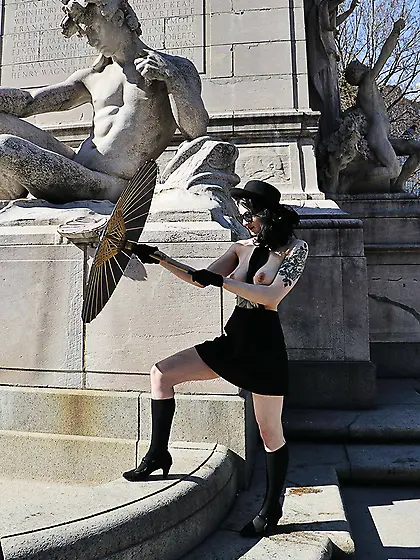 Ms.  Rosie Wilde (Ms.  Rosie Levine)