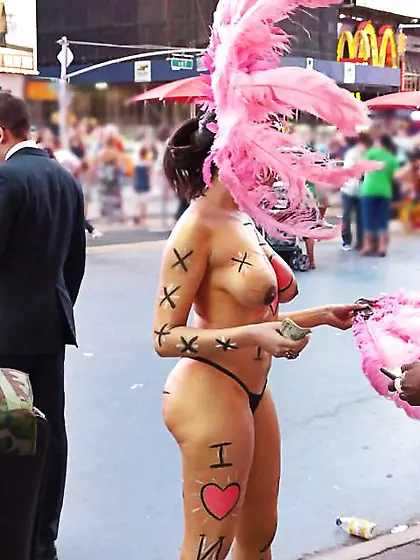 I ENJOY FRESH YORK STUNNING GAL TIMES SQUARE PART