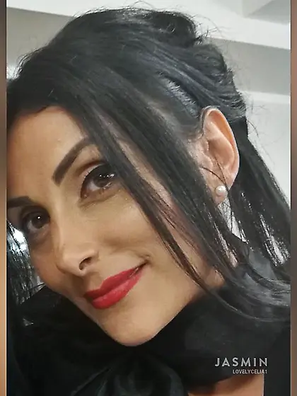 Romanian webcam girl